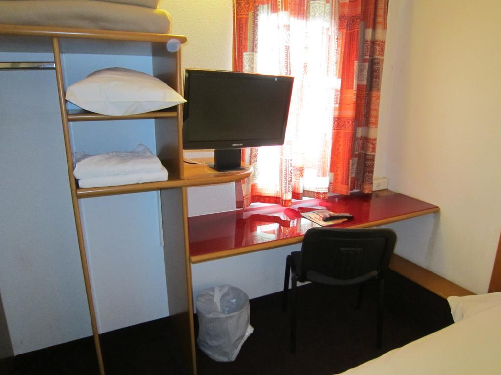 Quick Palace Nantes La Beaujoire Экстерьер фото A room at the hotel